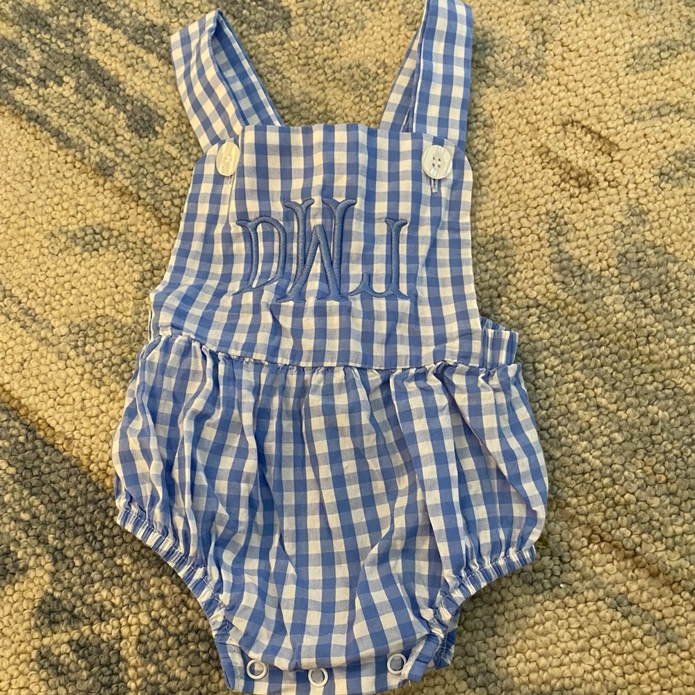 dWj monogrammed bubble; EUC